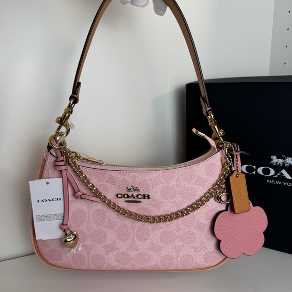 NWT Coach Teri Shoulder Powder Pink Bag In Signature Canvas With Charms